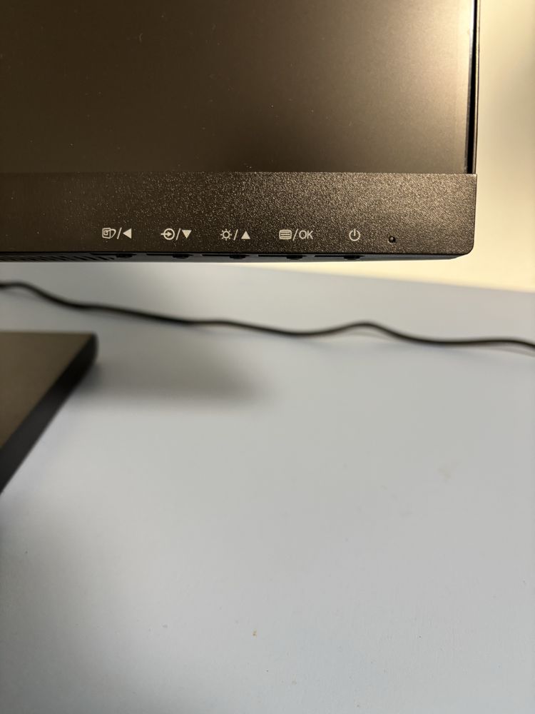 Монітор philips E line 23,8 “