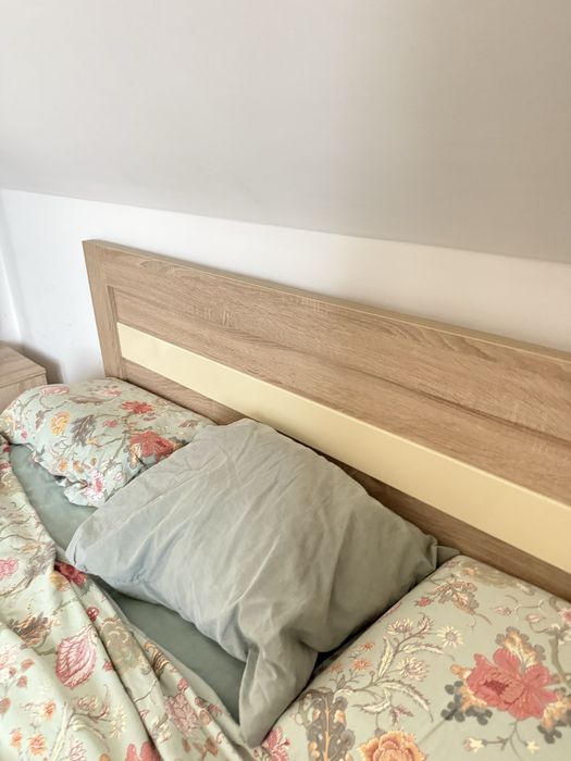 Łóżko 160x200 z materacem