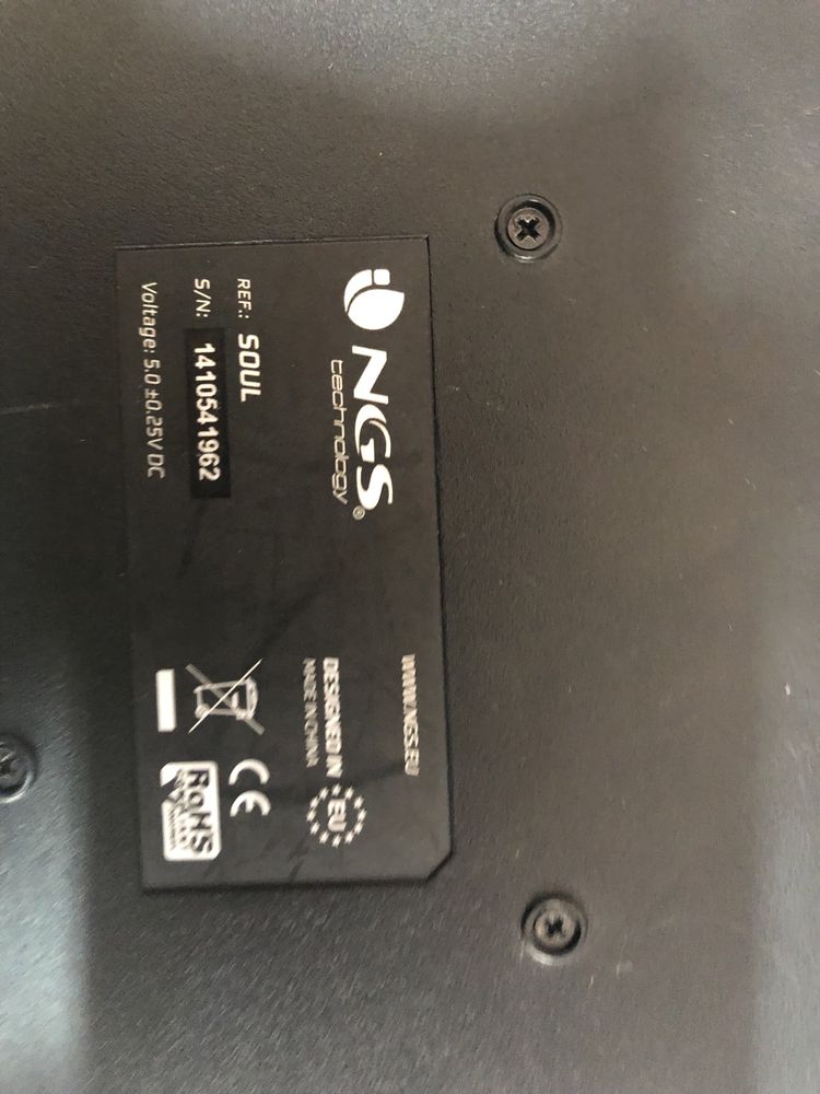 Teclado e rato para computador