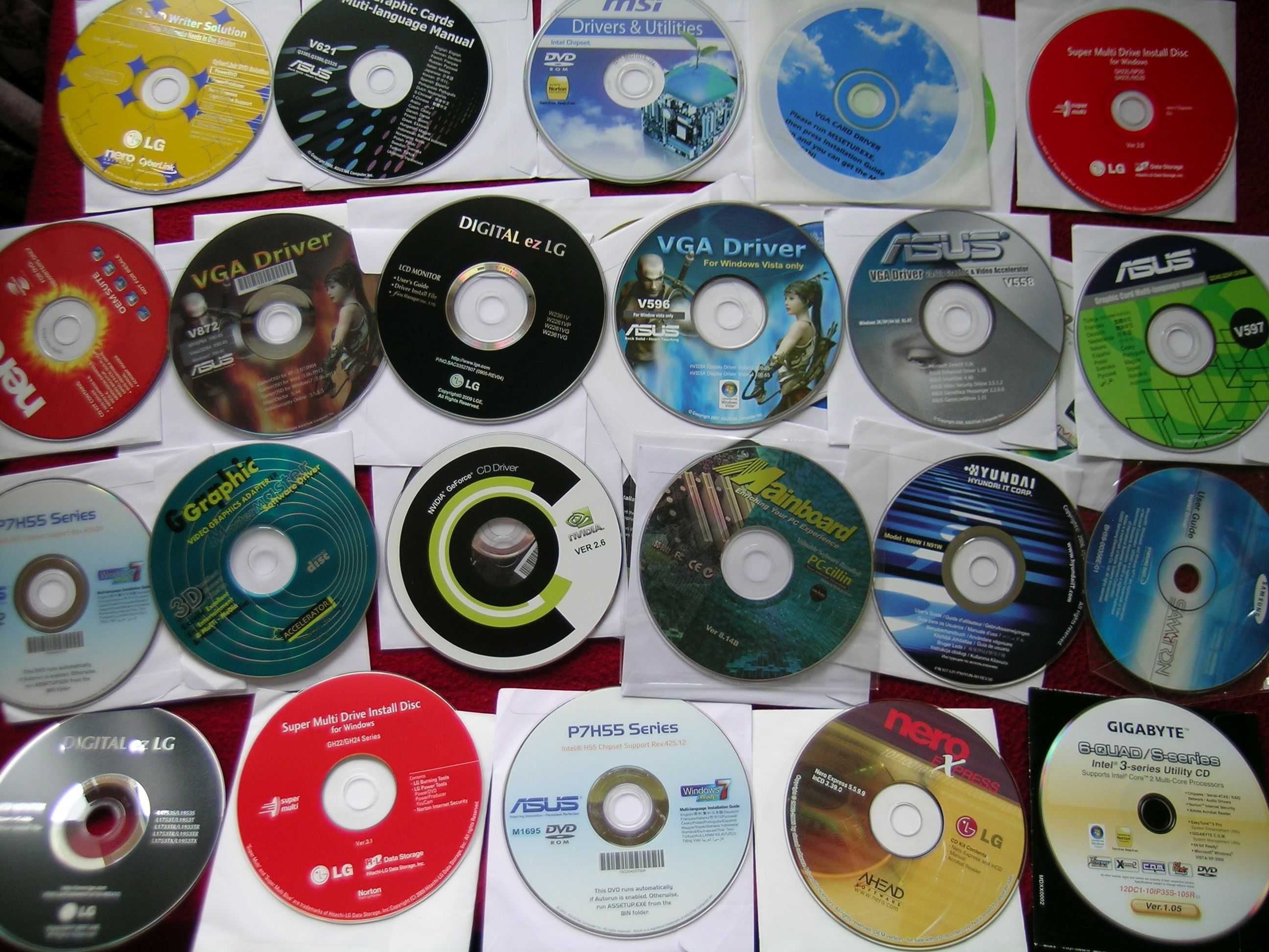 Sterowniki na płytach CD
