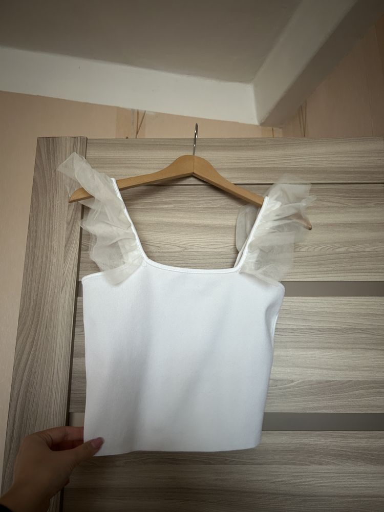Білий топ Primark з рюшами короткий