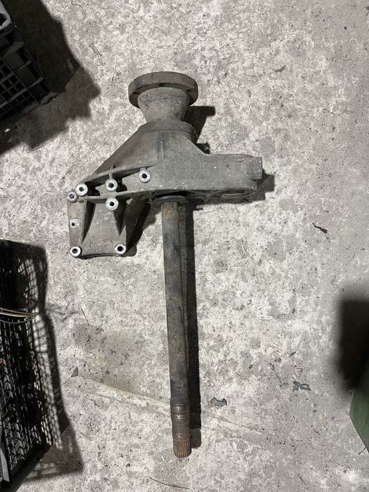 Полуось коробкі , кронштеін коробкі віто 638