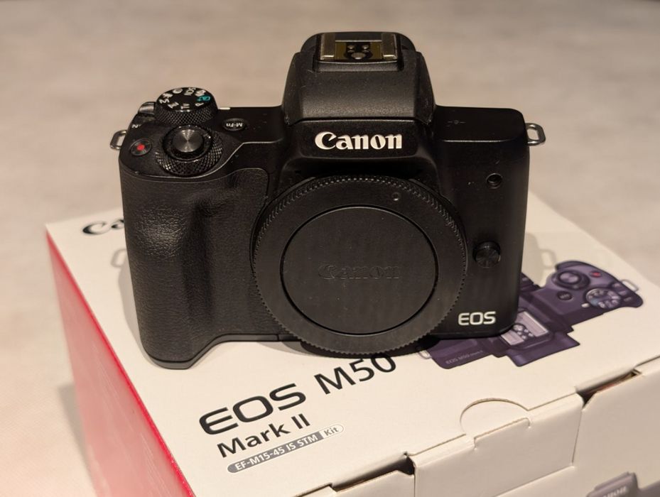 Canon m50 MK2 + adapter+silikonowe etui