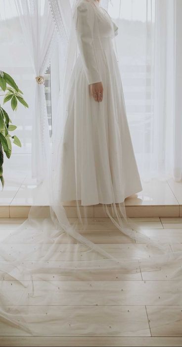 Suknia ślubna z odpinanym trenem rozmiar 38/40