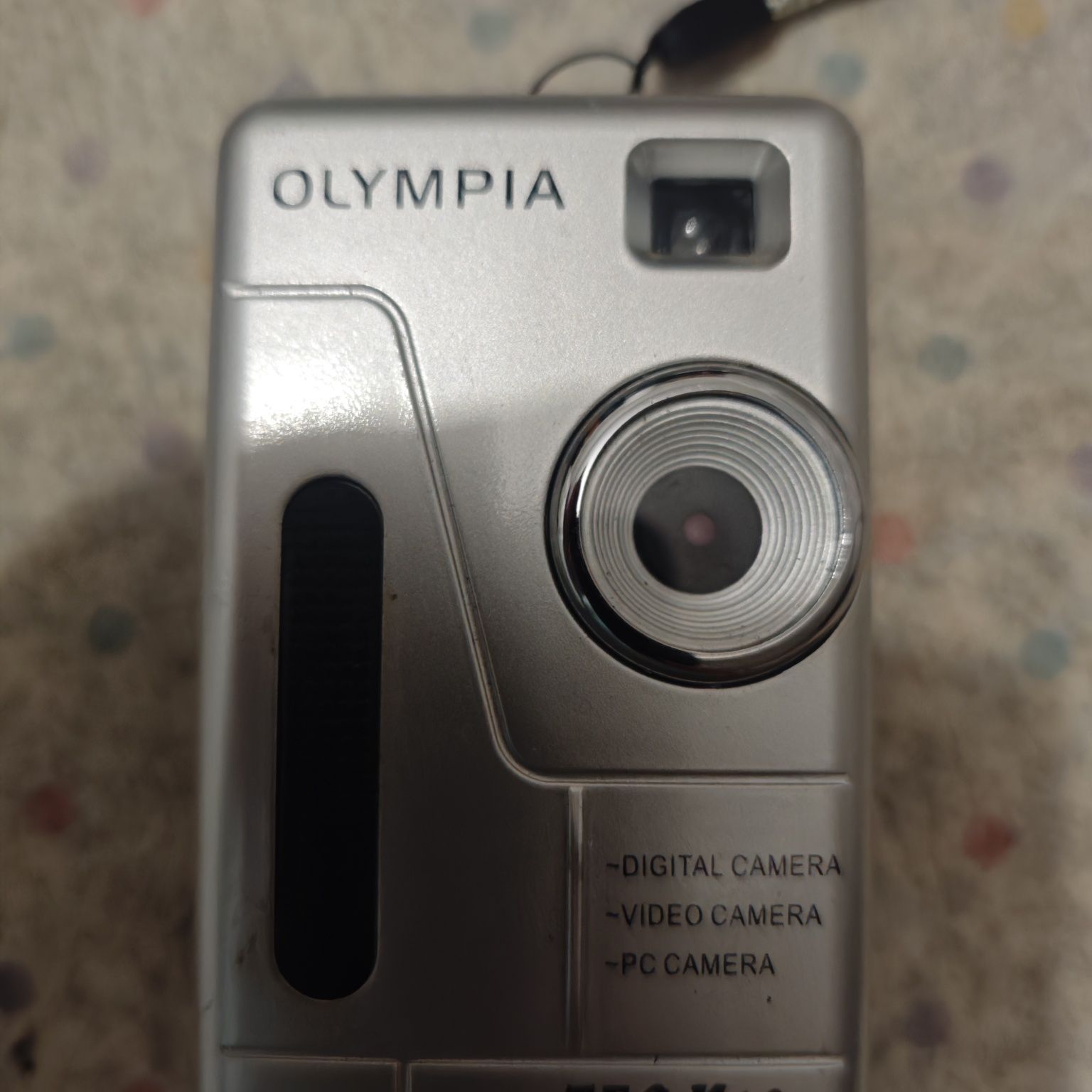 Máquina de fotografia da marca Olympia