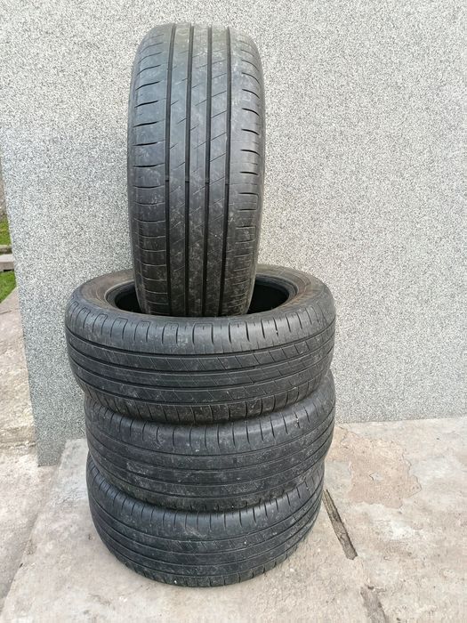 Шини літо Goodyear розмір 215/55/17