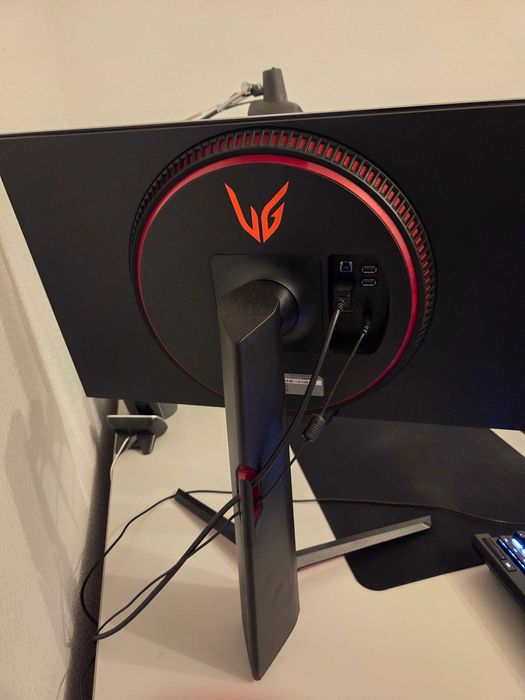 Monitor Gaming LG UltraGear 27" 27GP850-B Nano IPS QHD 165Hz/180Hz