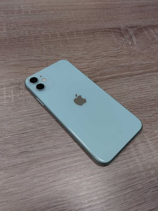 В дуже хорошому стані телефон Apple iPhone 11 на 128Gb