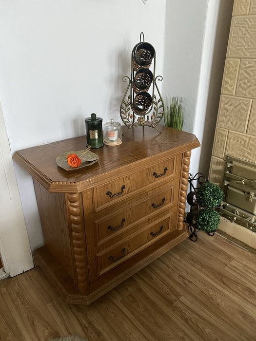 Piękna komoda w stylu vintage