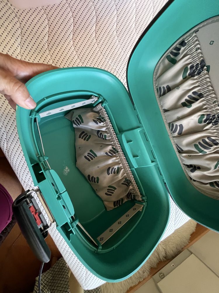 Frasqueira / bolsa de maquilhagem / necessaire / malinha de toillete