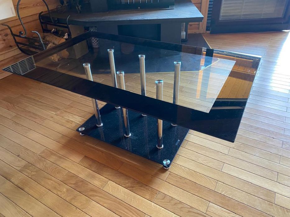 Szklana ława czarna w bardzo dobrym stanie