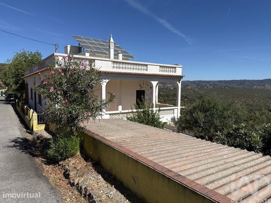 Casa tradicional T2 em Querença, Tôr e Benafim de 157,00 m2