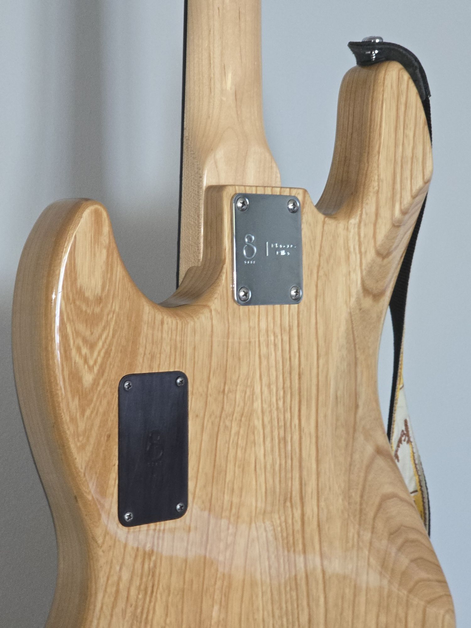 Sire bass Vintage V7 II gen by Marcus Miller - gitara basowa