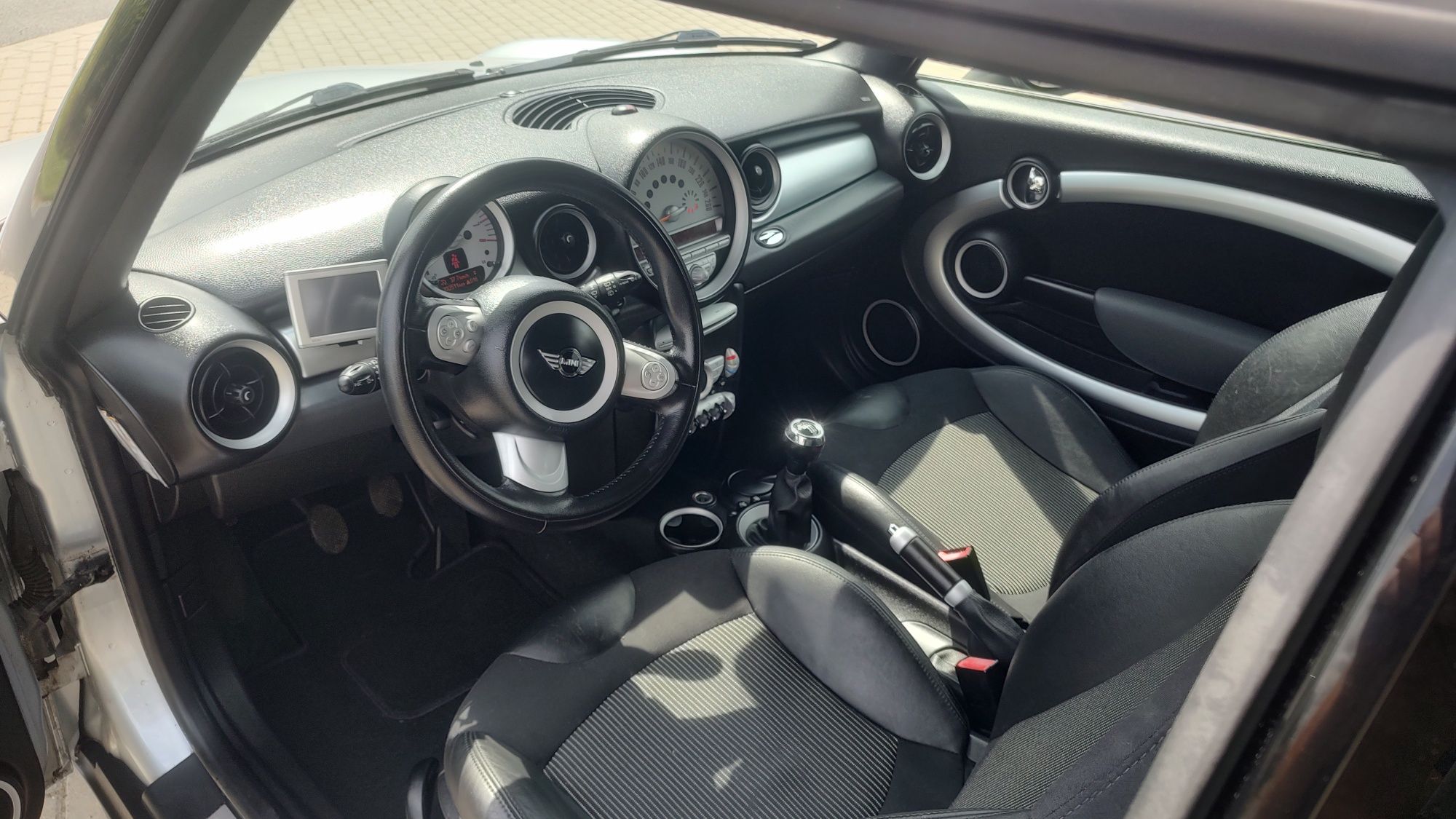 Mini Cooper Ekris