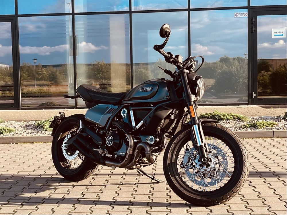 Ducati Scrambler 800 night shift 2021