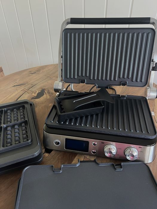 Гриль-барбекю електричний BRAUN