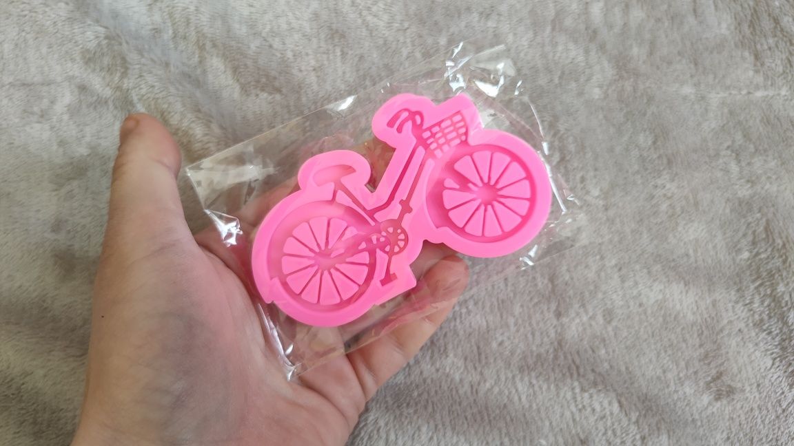 Forma silikonowa foremka rower z rowerem rowerkiem rowerek do żywicy