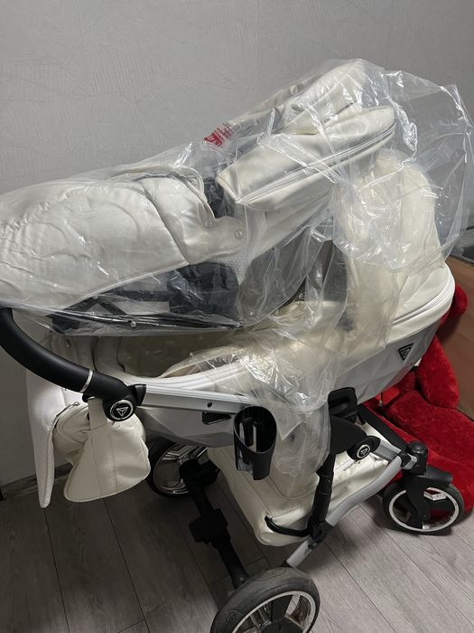 Коляска 2 в 1 Junama Diamond.