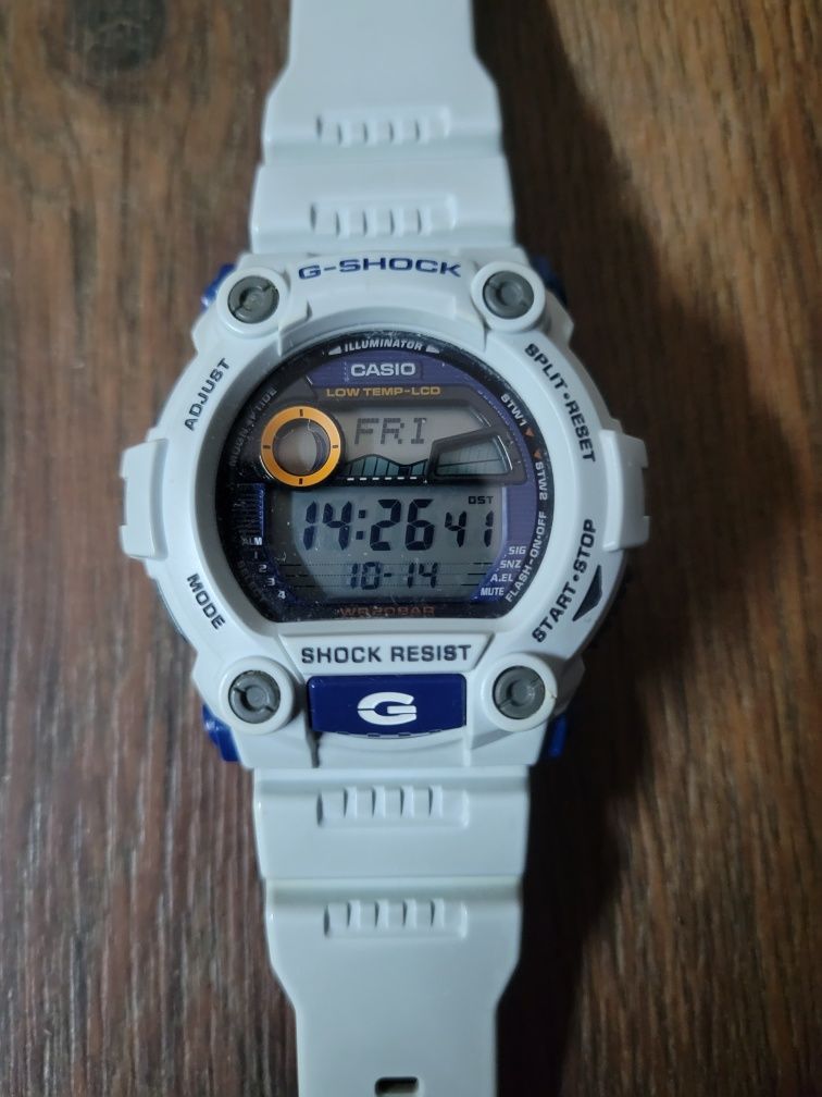 Продам летние спортивные часы Casio