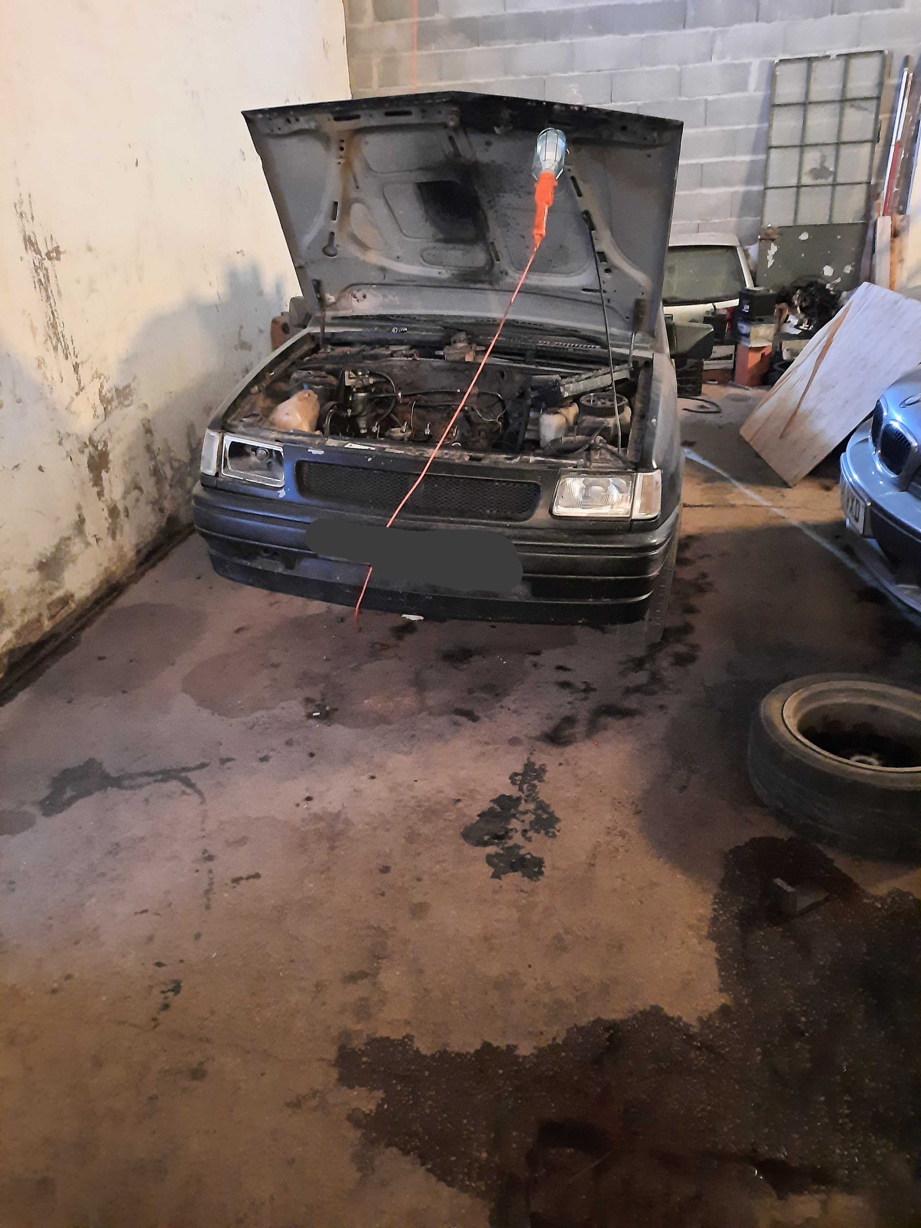 Vendo carroçaria completa Opel Corsa A sem documentos ou as peças