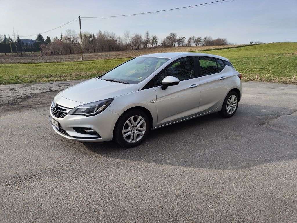 Opel Astra K 2017r 1.6 CDTI 110KM