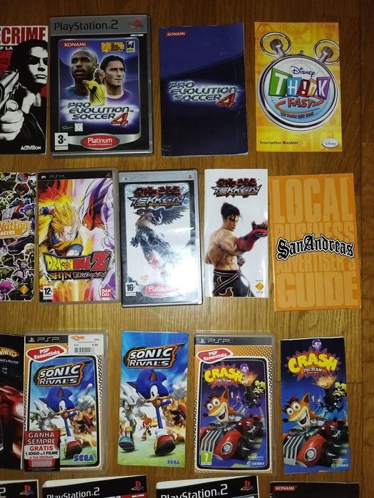 Lote de Capas e manuais de PlayStation 2 e psp