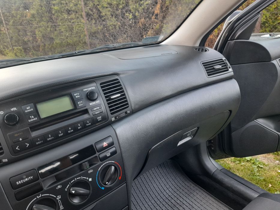 Toyota Corolla 1.4 vvti Salon Polska