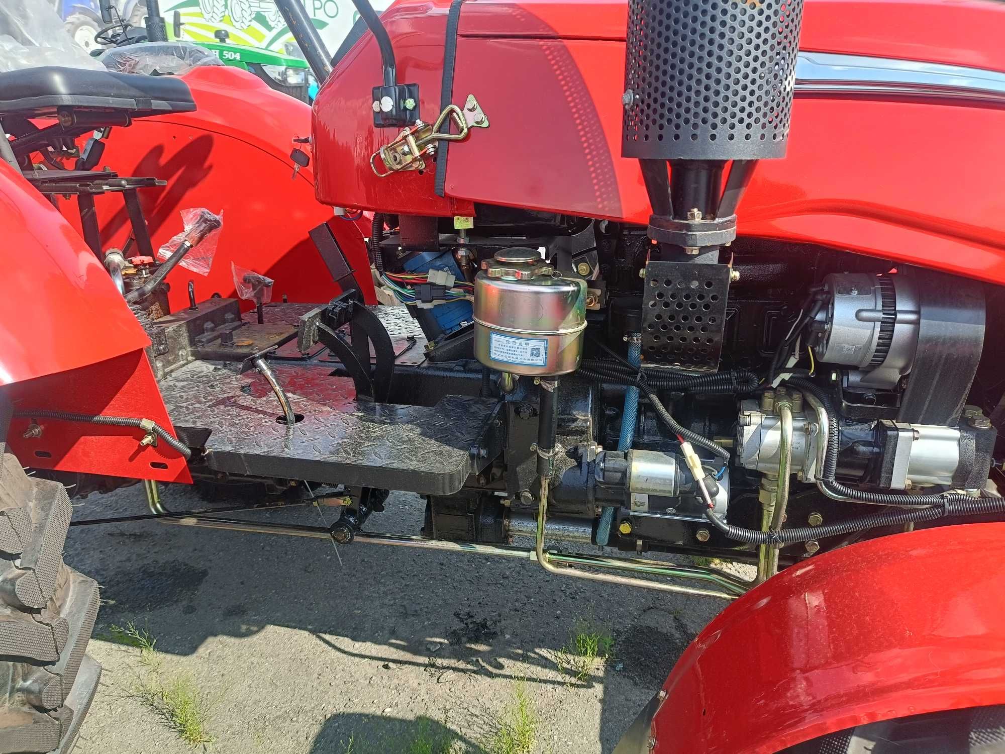 Мінітрактор Сінтай Xingtai XT-244L рівна підлога, бокова КПП4+1 2025