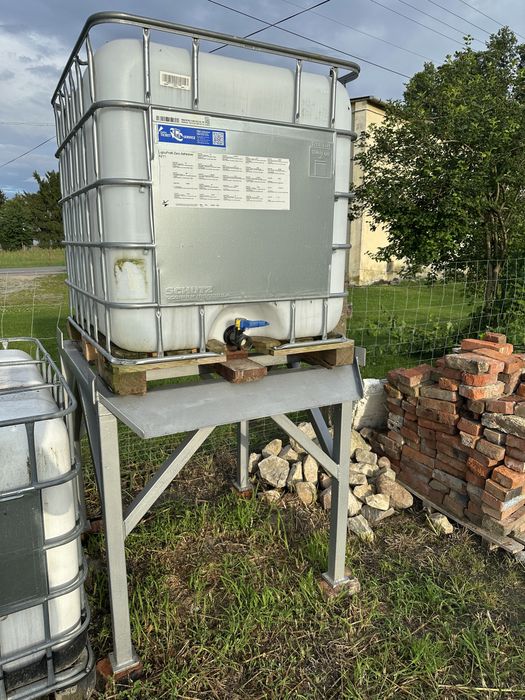 Mauzer 1000l + solidna podstawa