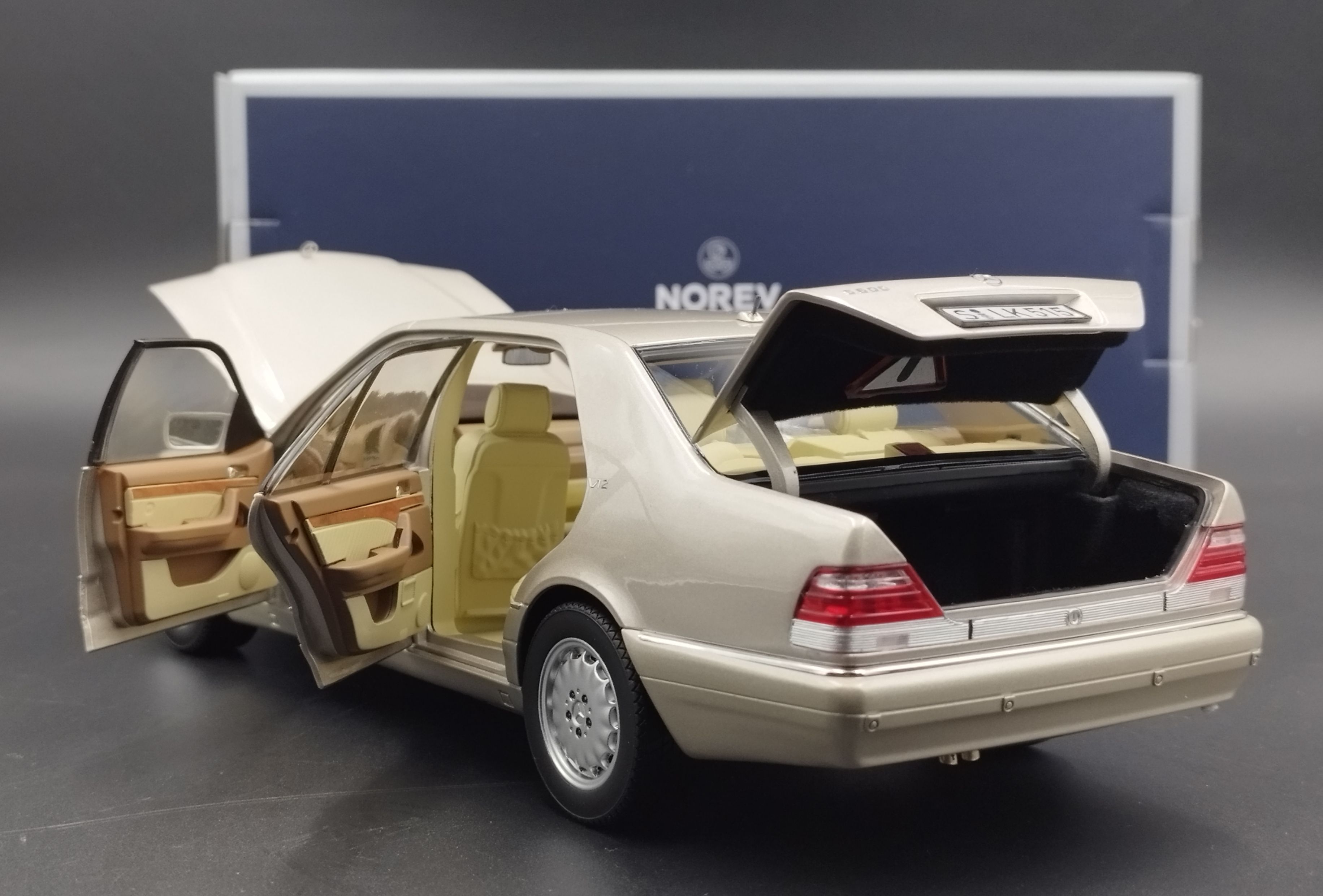 1:18 Norev 1997 Mercedes S600 Model Nowy