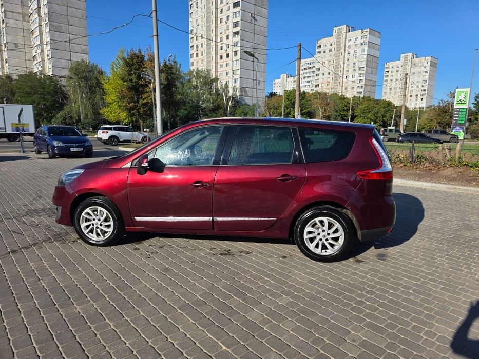 Продам Renault grand scenic 3 2013  3 2013