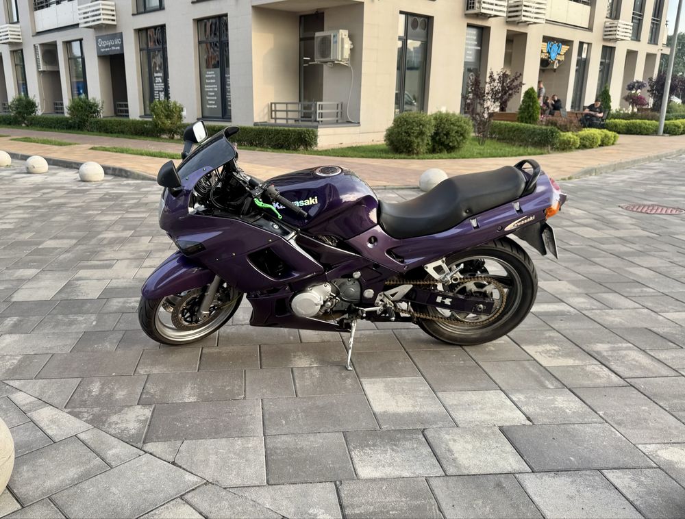 Kawasaki Ninja ZZR 400