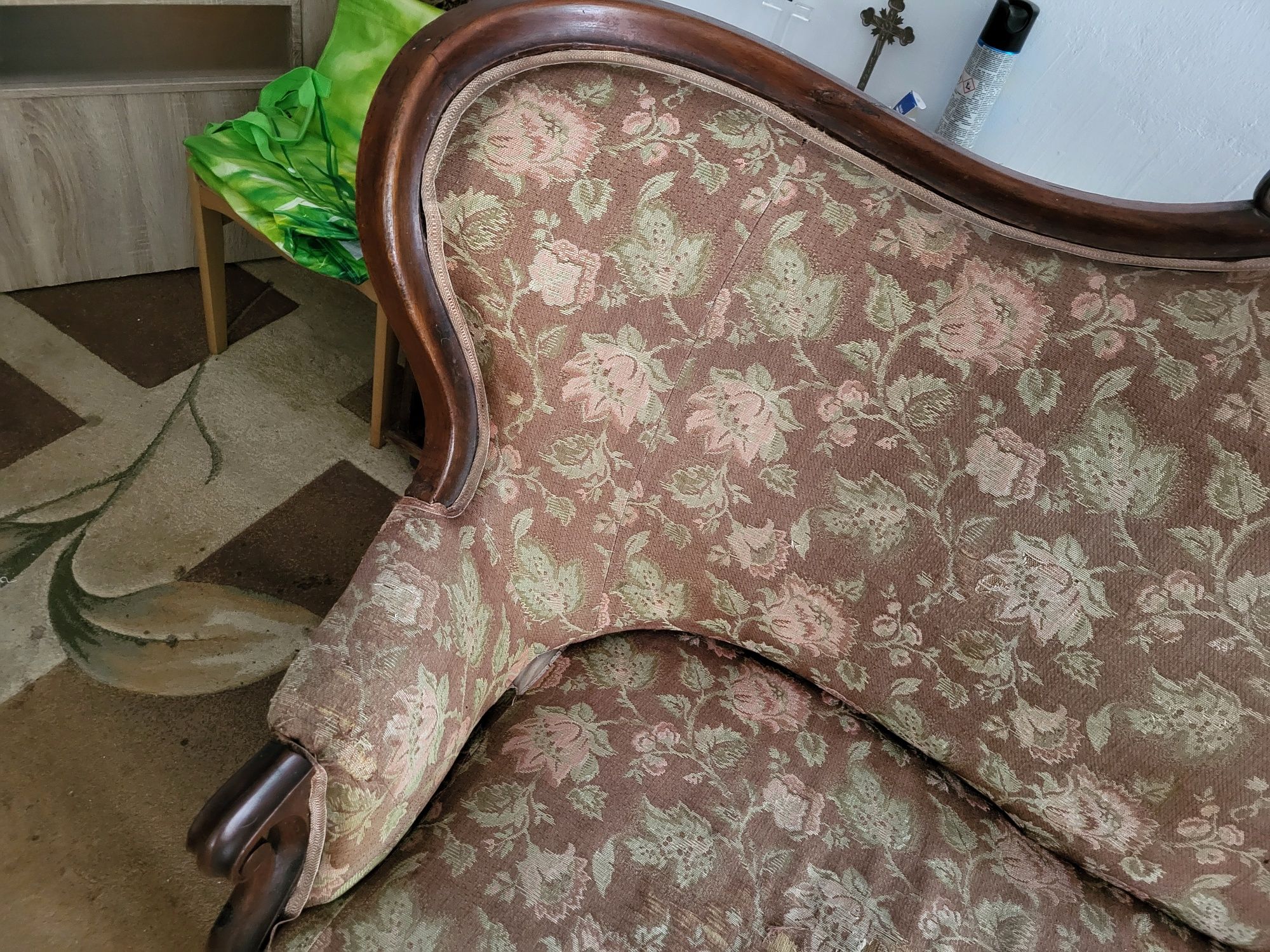 sofa do renowacji