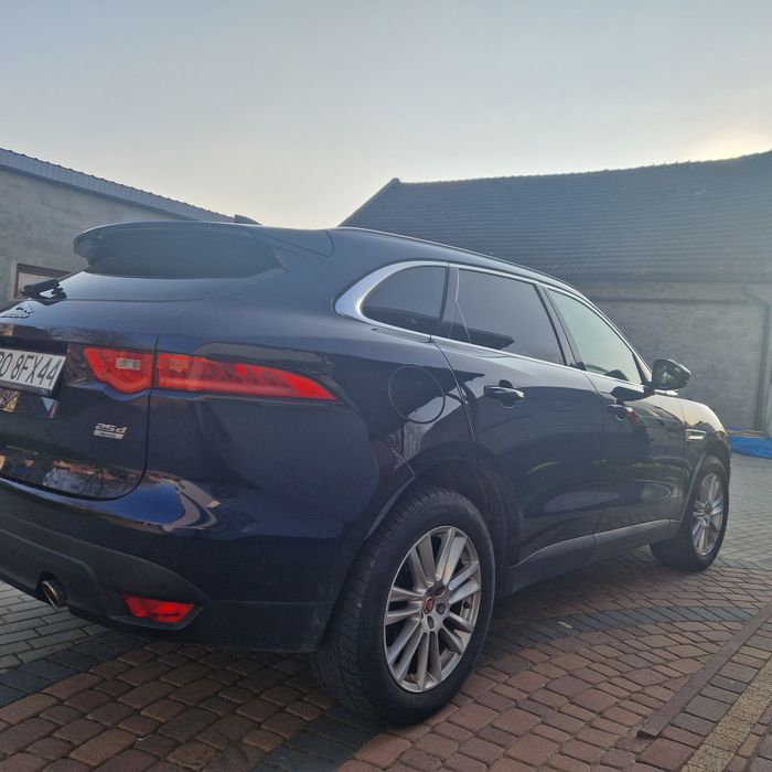 Jaguar f-pace 20,d  241 km R sport