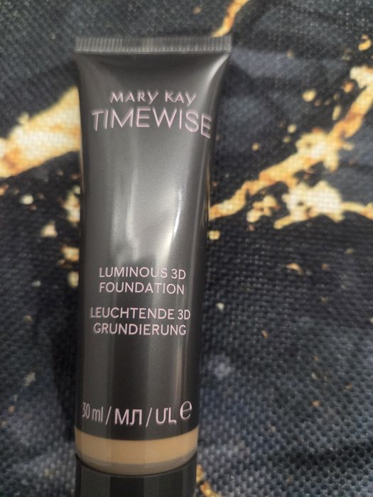 Mary kay rozswietlający podkład beige W180