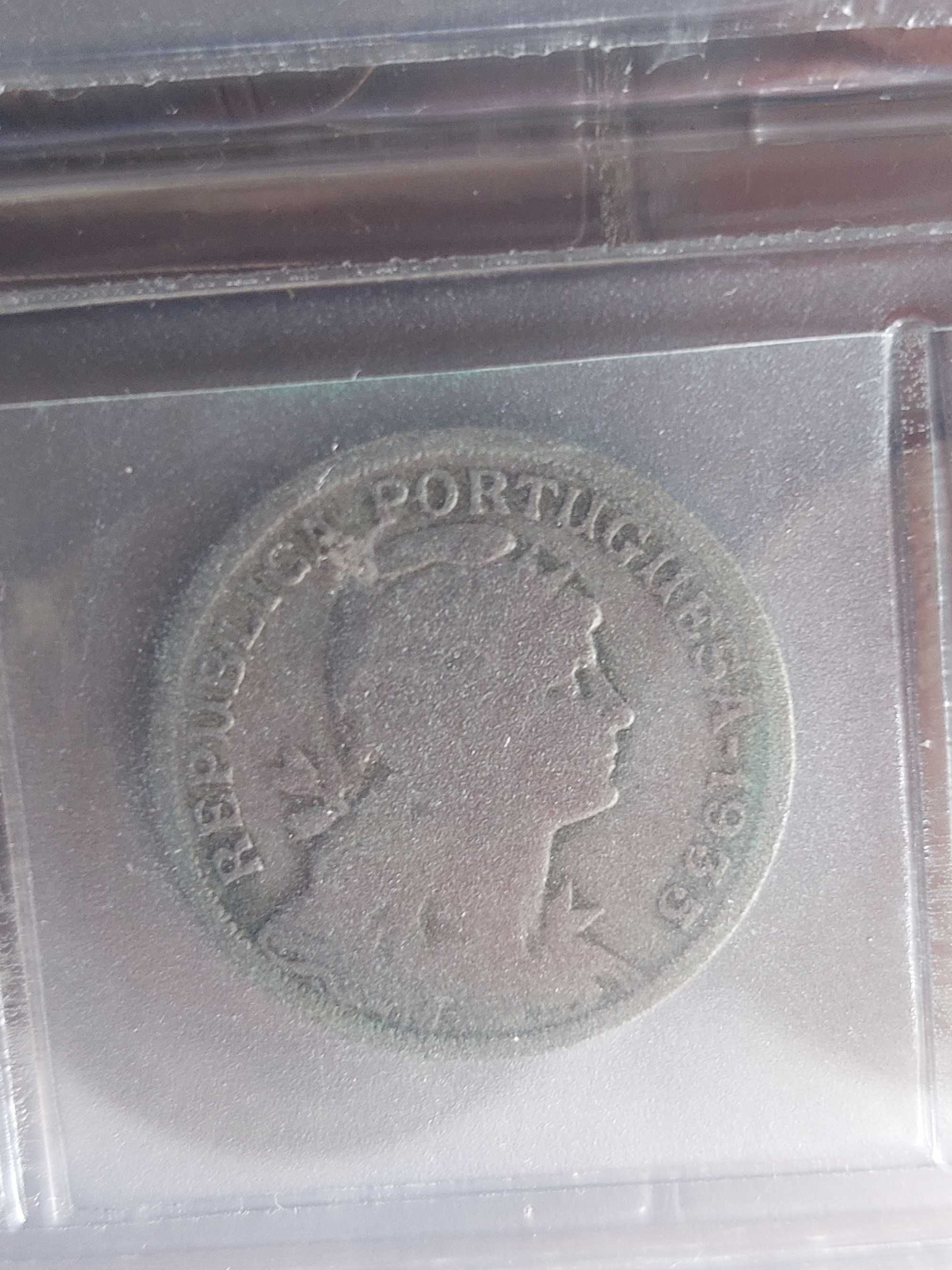Colecçoes de moedas 1 escudo e 50 centavos