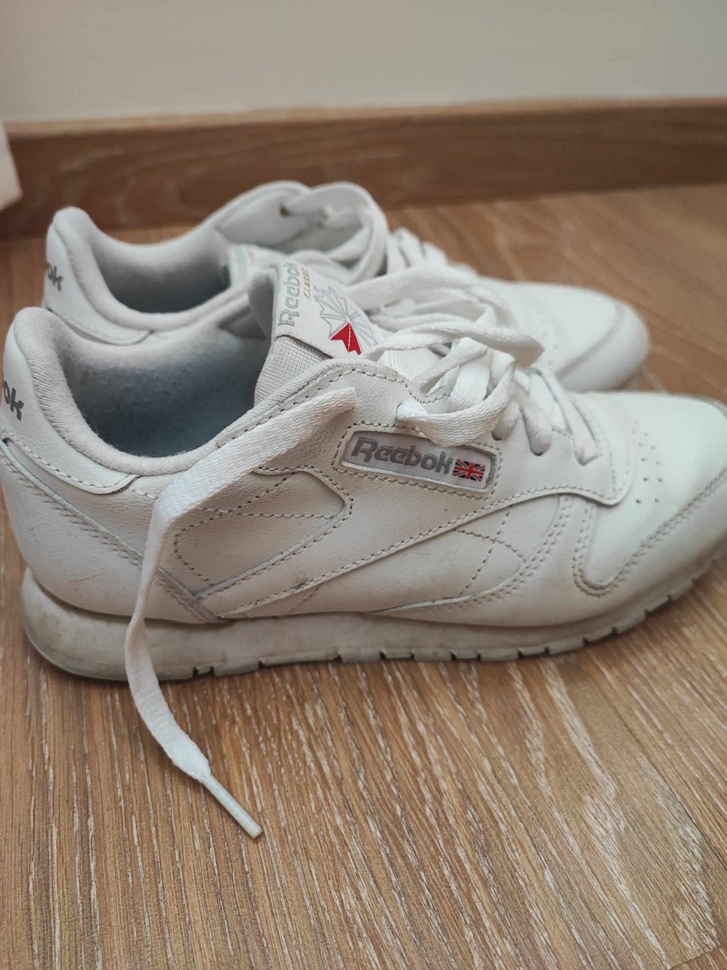 Reebok Classic Brancos