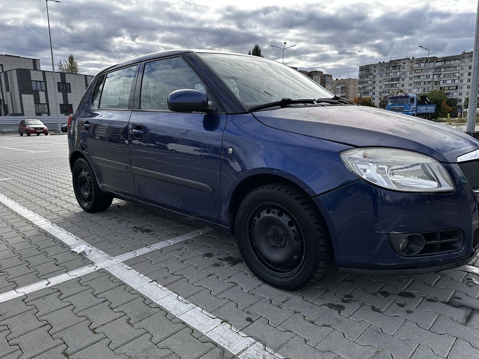 Продаю машину Skoda Fabia 1.4 дизель