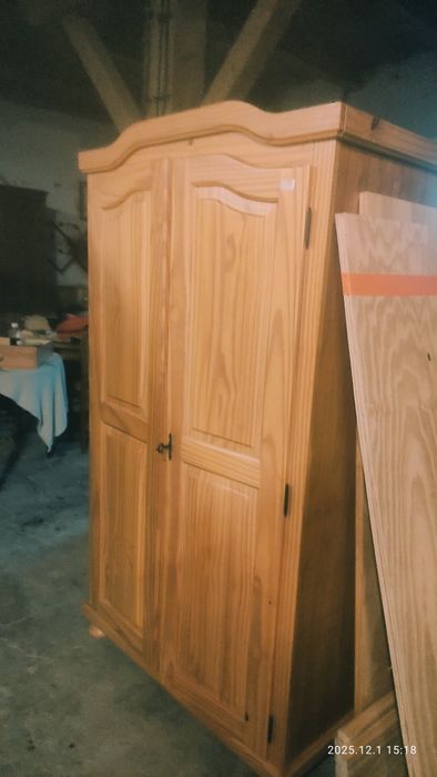 Szafa sosnowa dwudrzwiowa