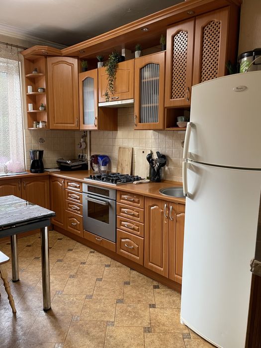 Продам 3к квартиру, вул. Синьоозерна, 4а, Святошино