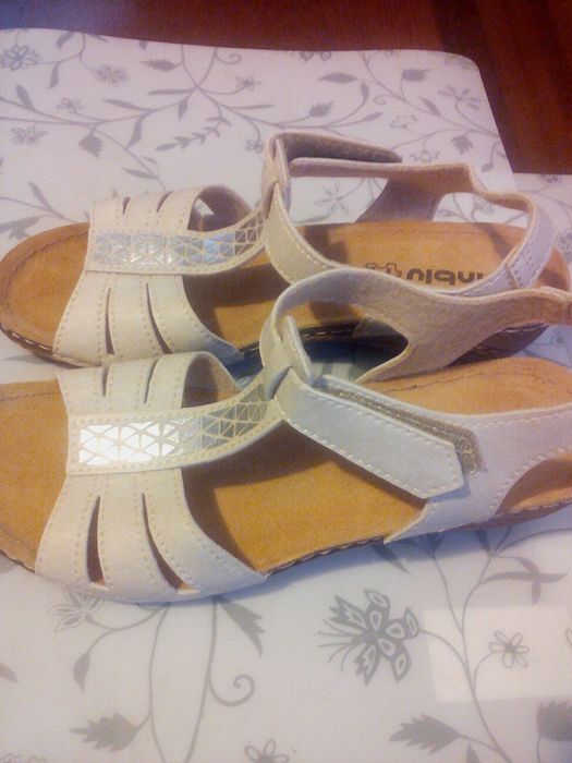 Nowe sandalły INBLU. 40