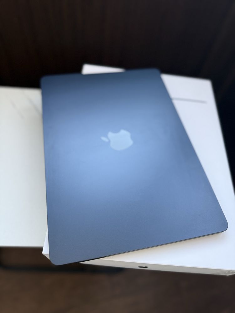 Ноутбук Apple MacBook Air 13,6" M3 2024 Midnight (MRXV3)