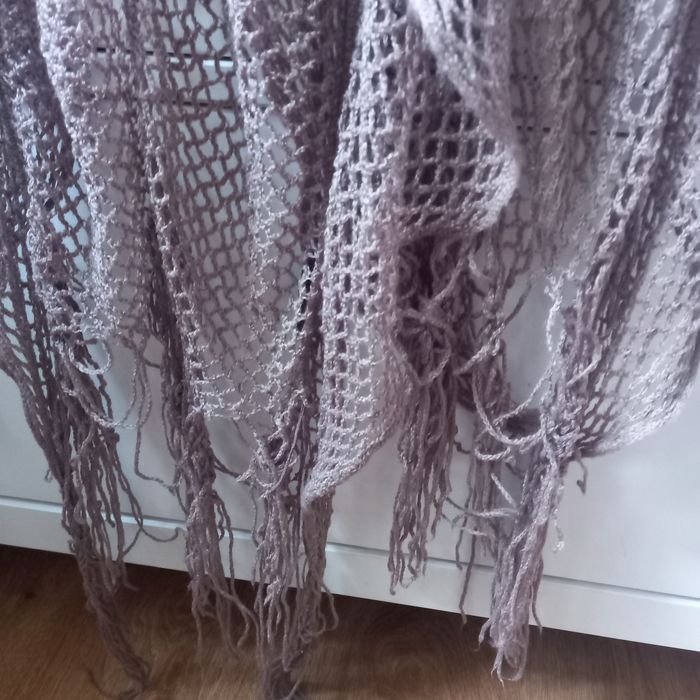 Szal brązowy czekoladowy ażurowy