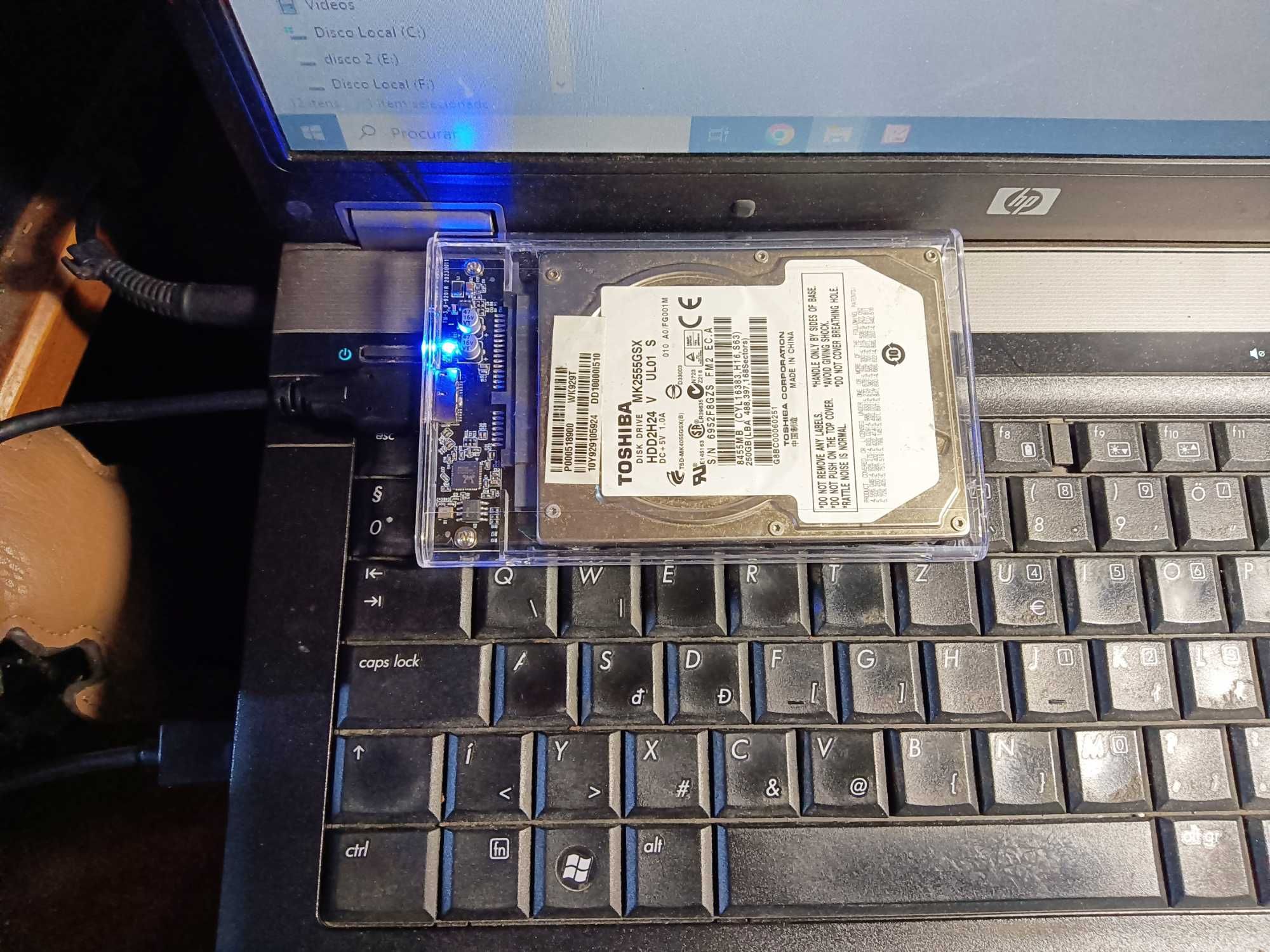 caixa e disco externo