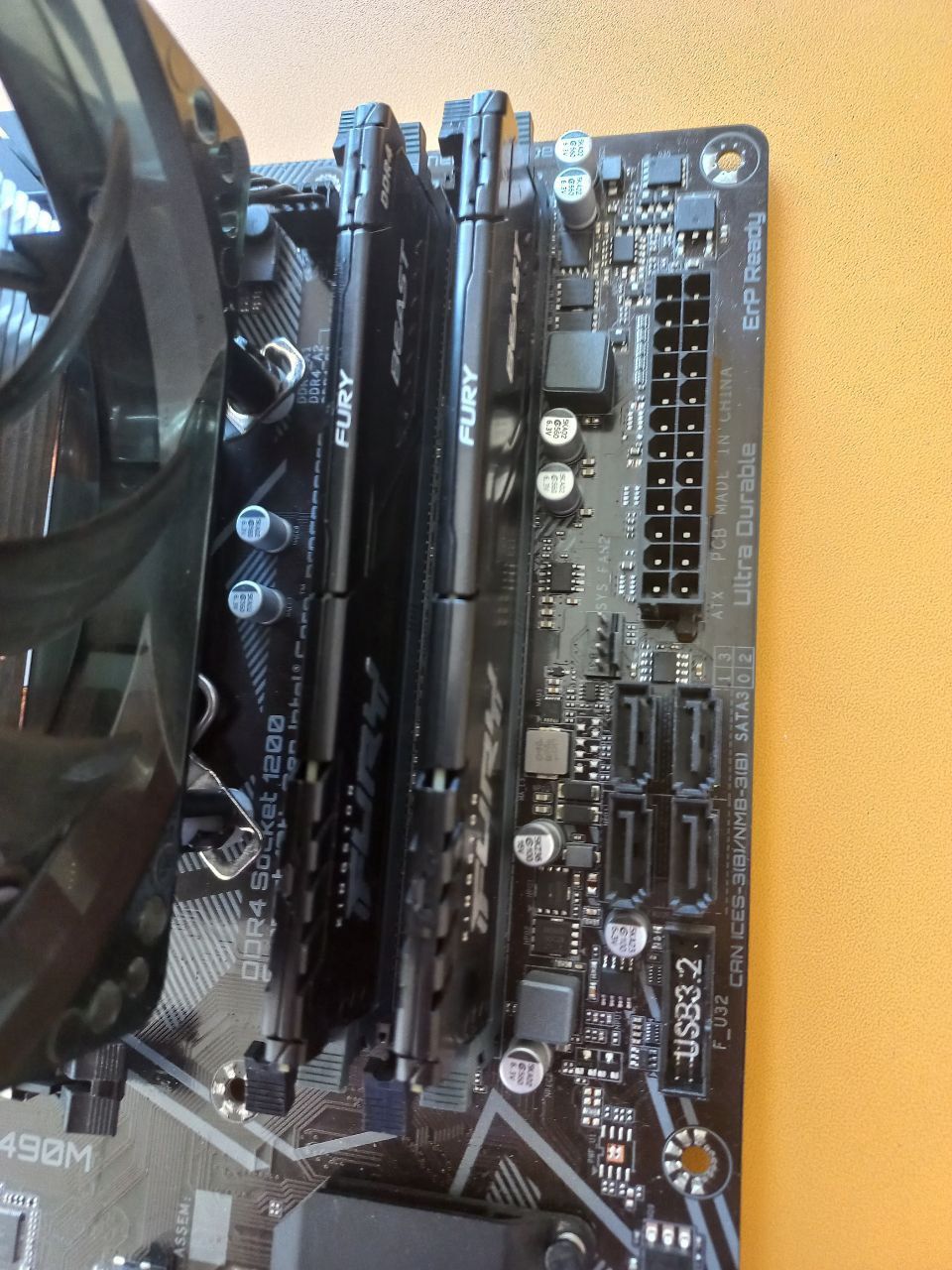 Комплект | Gigabyte Z490M UD + I5 11400F Box + 16 Gb ddr4 + подарунок