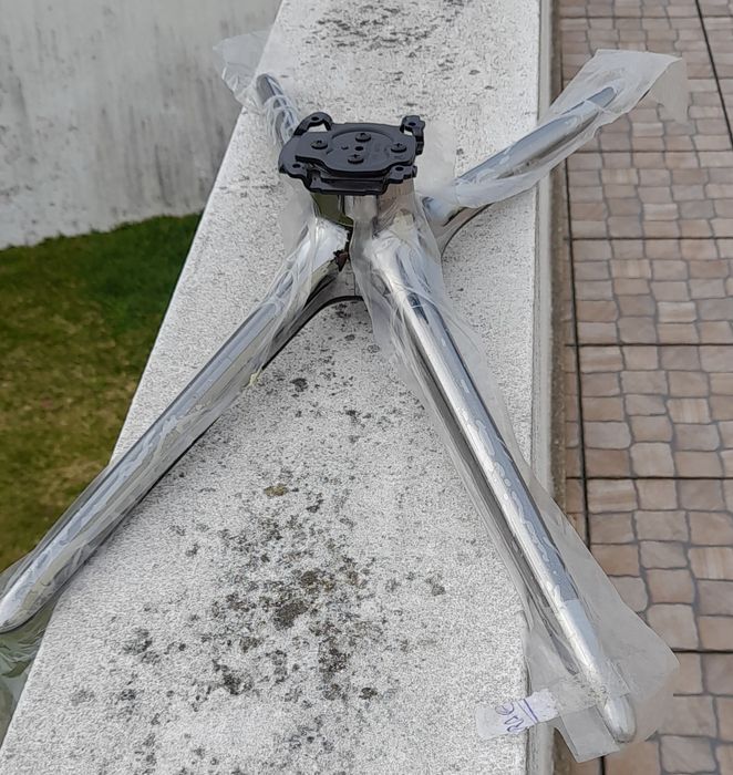 Suporte para televisão em móvel