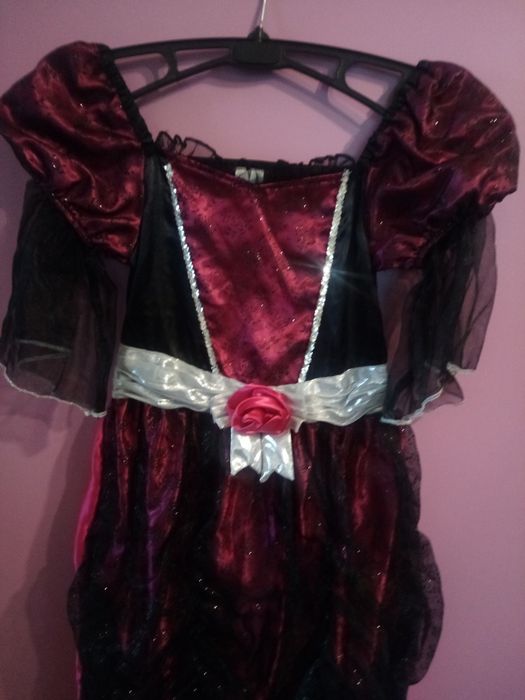 Платье нарядное карнавальное принцесы 128-140рост хелуин