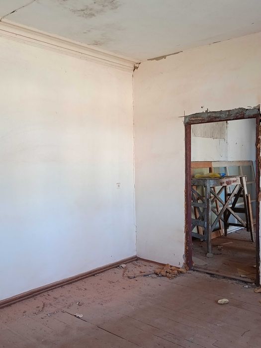 Одноповерхова будівля S= 152,2 м2. Градизьк, вул Героїв Дніпра 13