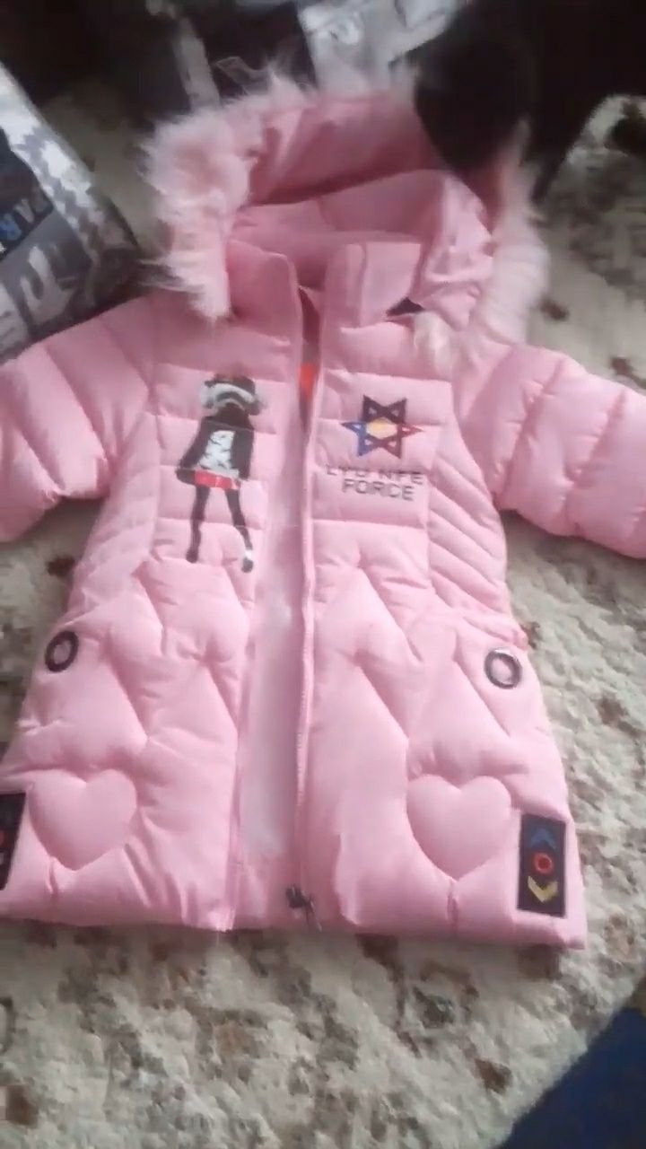 Продам пальто рожеве на дівчинку 2/4 роки