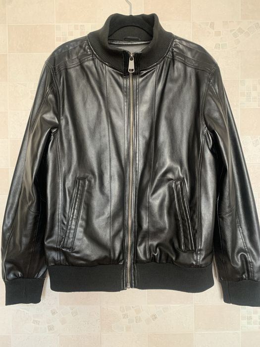 Курточка кожаная
